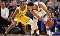 Warriors to try to lure Avery Bradley from Lakers in free agency