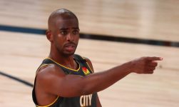 Unexpected Western Conference team reportedly enters Chris Paul sweepstakes