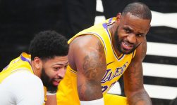 Lakers’ LeBron James, Anthony Davis talk Netflix series ‘Squid Game’ after preseason loss to Warriors