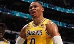 Russell Westbrook nets Lakers’ highest-scoring half since Kobe Bryant, stuns Michael Jordan in loss to Hornets