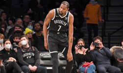 Kevin Durant injury update: Nets star sprains MCL in left knee; optimism he returns in 4-6 weeks, per report