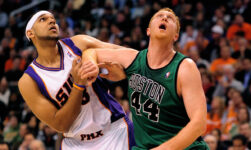 Brian Scalabrine makes NBA debut; 2nd lowest point total