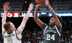 Louisville basketball, behind sizzling first half, routs Wake Forest for 10th win in row