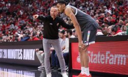 Dribble Handoff: Duke’s Jon Scheyer, Louisville’s Pat Kelsey among college basketball Coach of the Year picks